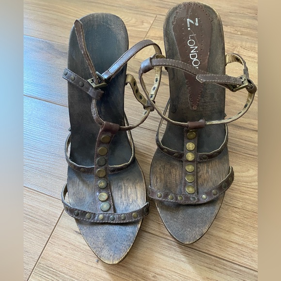 Wood Heels - Picture 1 of 11